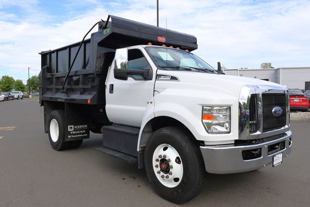 2022 Ford Super Duty F-650 Straight Frame Gas Reg Cab, Dump w/ Tarp & Underbody Toolbox - 23032296 - 6