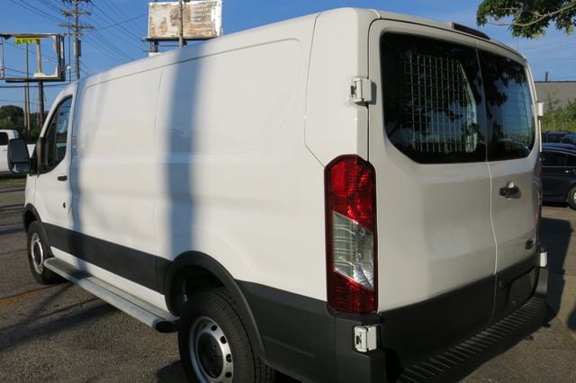 2022 Ford Transit Cargo Van T-250 130" Low Rf 9070 GVWR RWD - 23054049 - 2