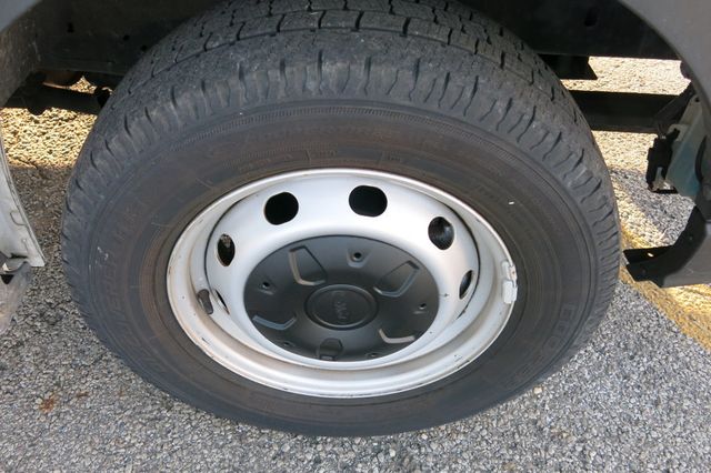 2022 Ford Transit Cargo Van T-250 130" Low Rf 9070 GVWR RWD - 23054049 - 34