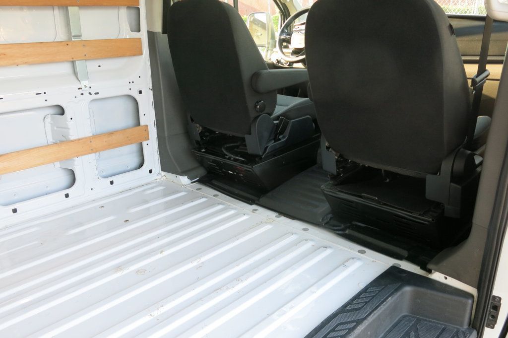 2022 Ford Transit Cargo Van T-250 130" Low Rf 9070 GVWR RWD - 23054049 - 44
