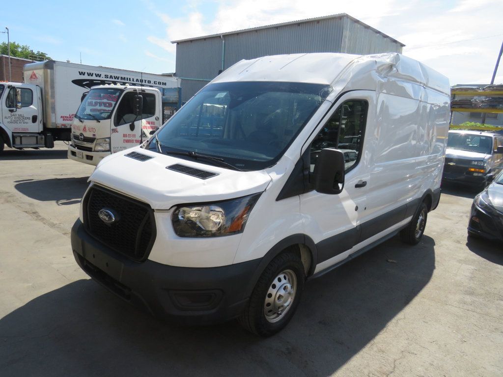 Ford Transit photo 4