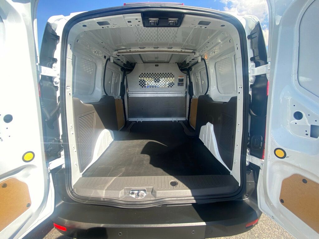 2022 Ford Transit XL Cargo Van photo 9