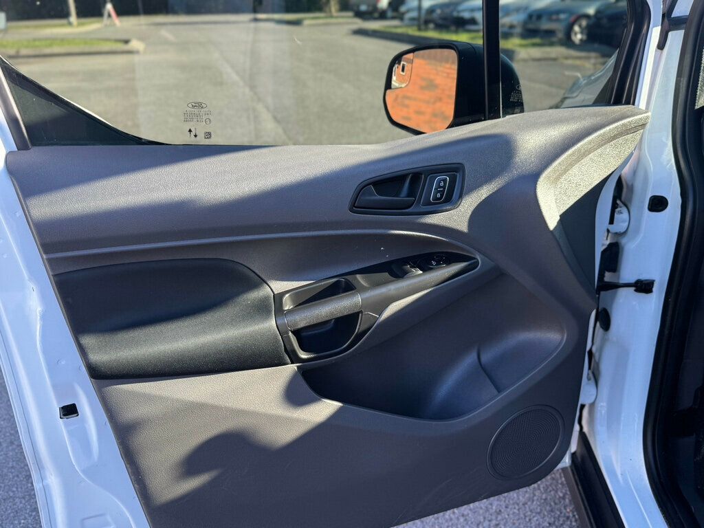 2022 Ford Transit Connect Van DETAILED AND READY TO GO! - 22930194 - 14