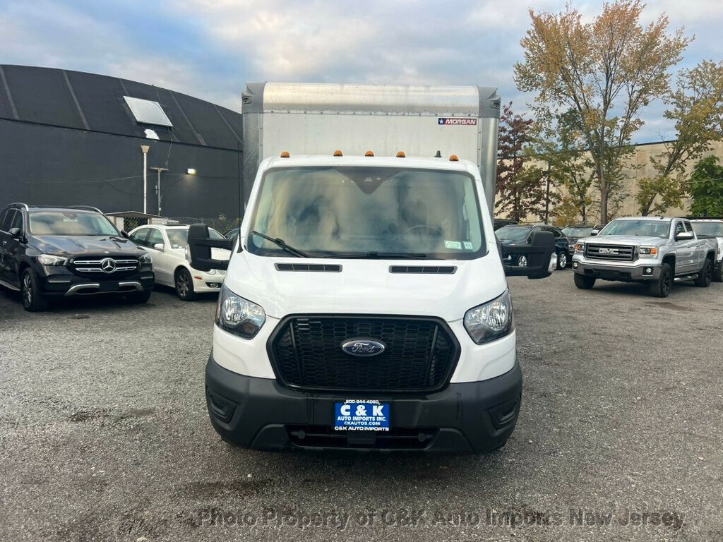 2022 Ford Transit Cutaway photo 2