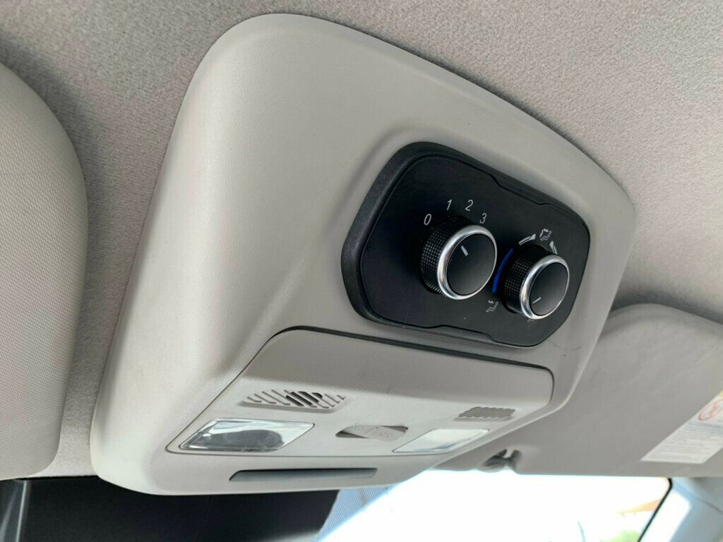 2022 Ford Transit Passenger Wagon T-350 148" Low Roof XLT RWD 15-passenger 1-Owner - 23004336 - 43