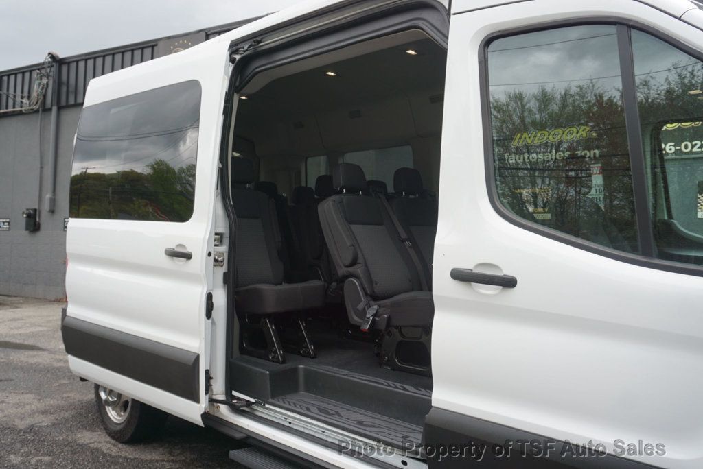 2022 Ford Transit Passenger XLT photo 8