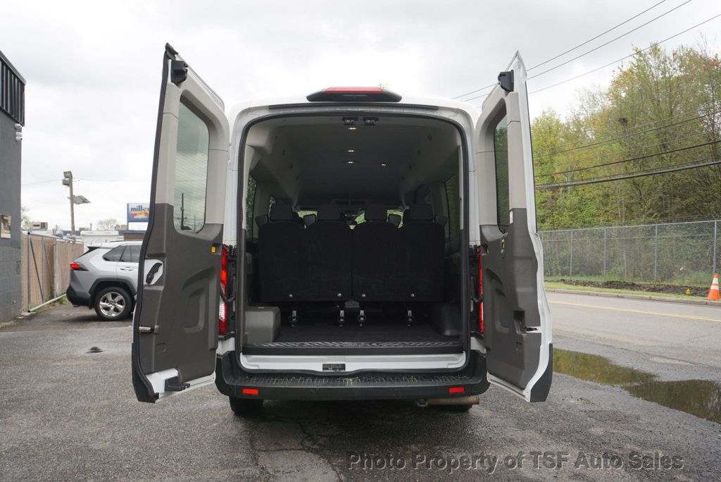 2022 Ford Transit Passenger XLT photo 10