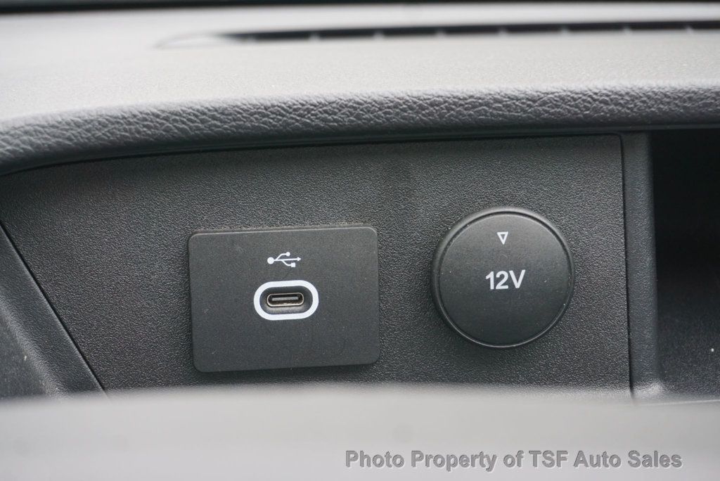 2022 Ford Transit Passenger XLT photo 23