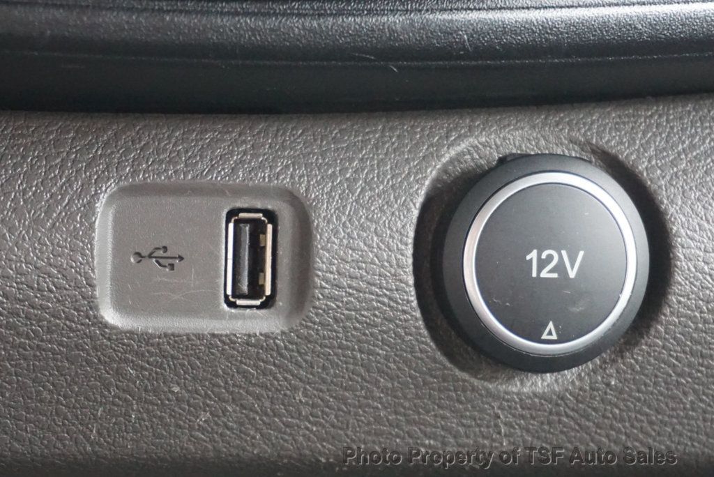 2022 Ford Transit Passenger XLT photo 24