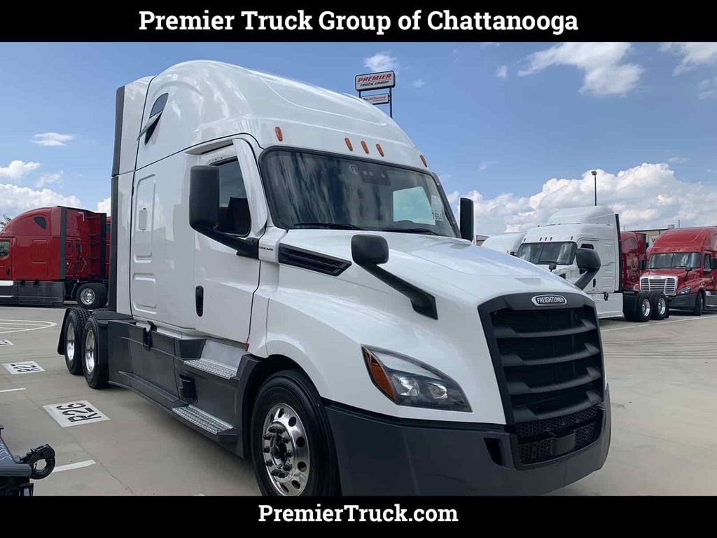 Used 2022 FREIGHTLINER Cascadia PT126SLP For Sale Ringgold, GA DMX5968