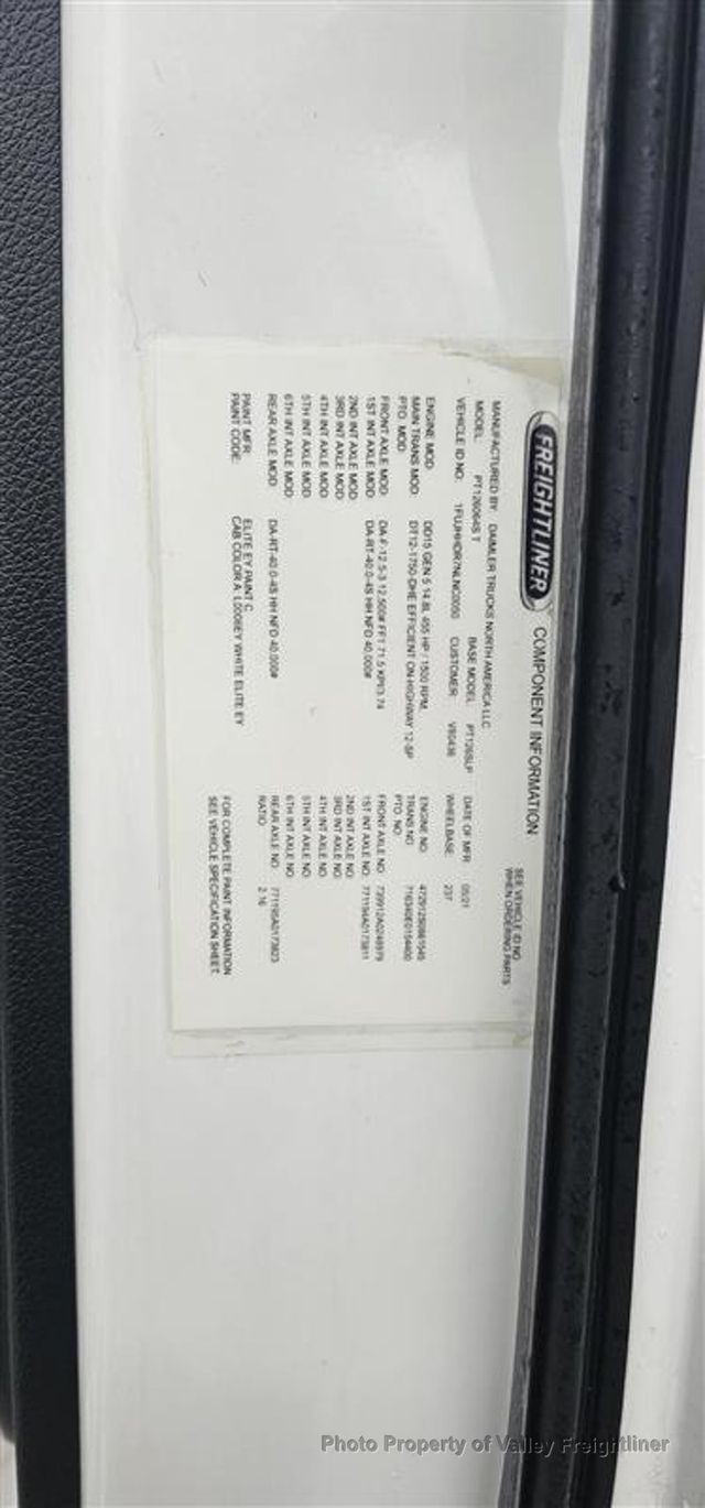 2022 Freightliner Cascadia 126  - 23096101 - 11
