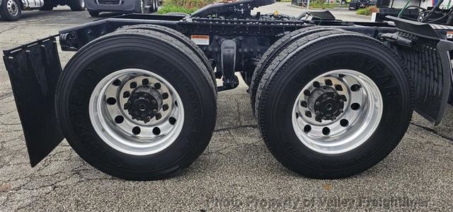2022 Freightliner Cascadia 126  - 23096101 - 12