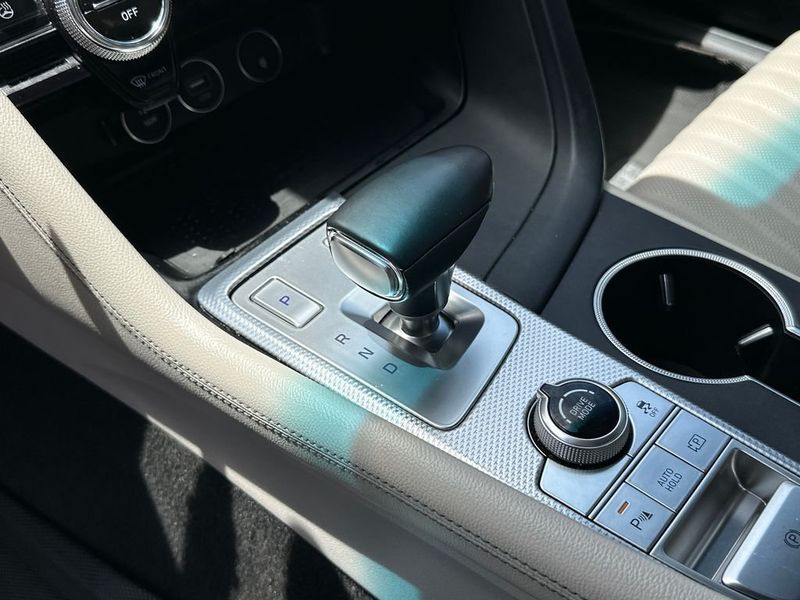 2022 Genesis G70 2.0T - 23061447 - 18