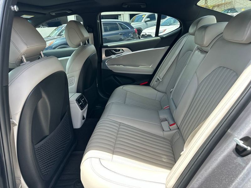 2022 Genesis G70 2.0T - 23061447 - 20