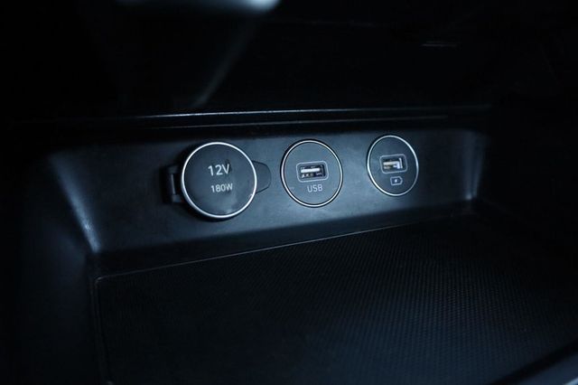 2022 Genesis G70 2.0T - 23097615 - 46