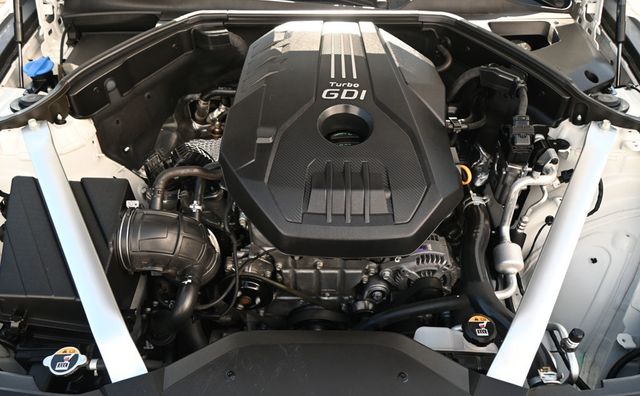 2022 Genesis G70 2.0T AWD - 22956705 - 16