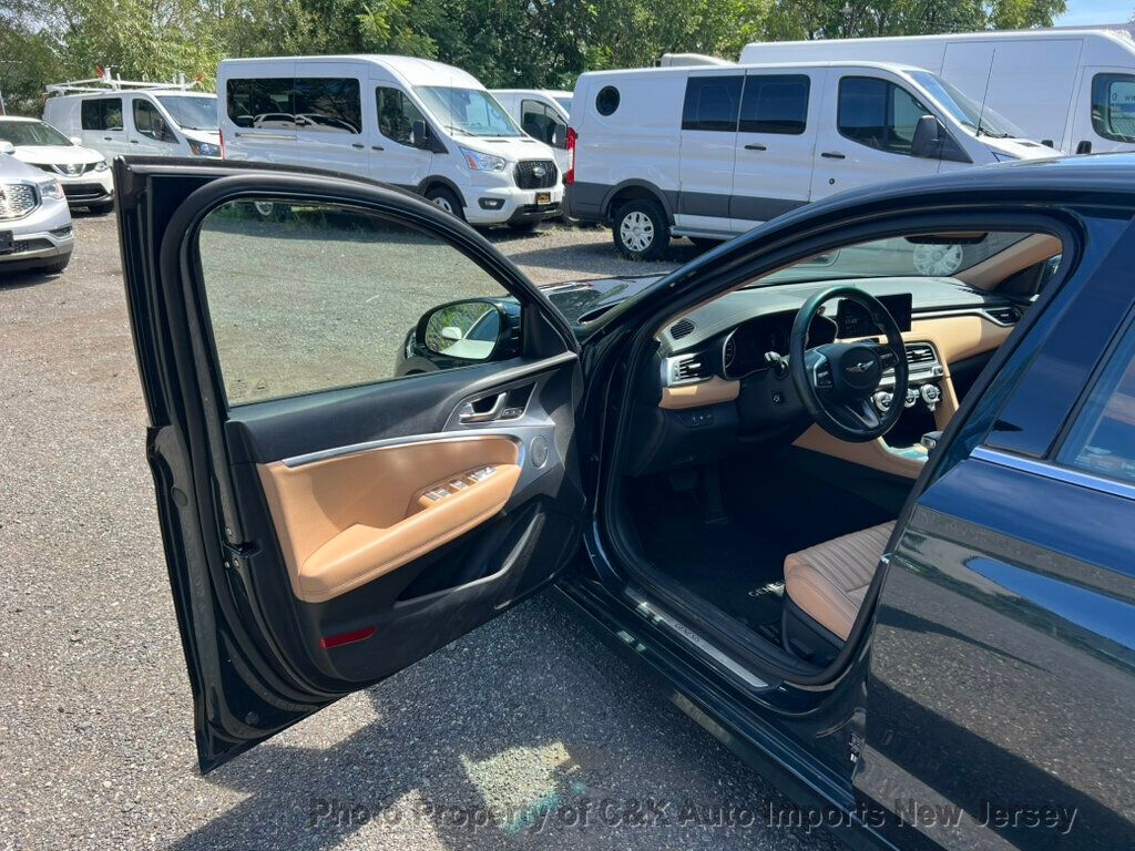 2022 Genesis G70 2.0T Prestige photo 17