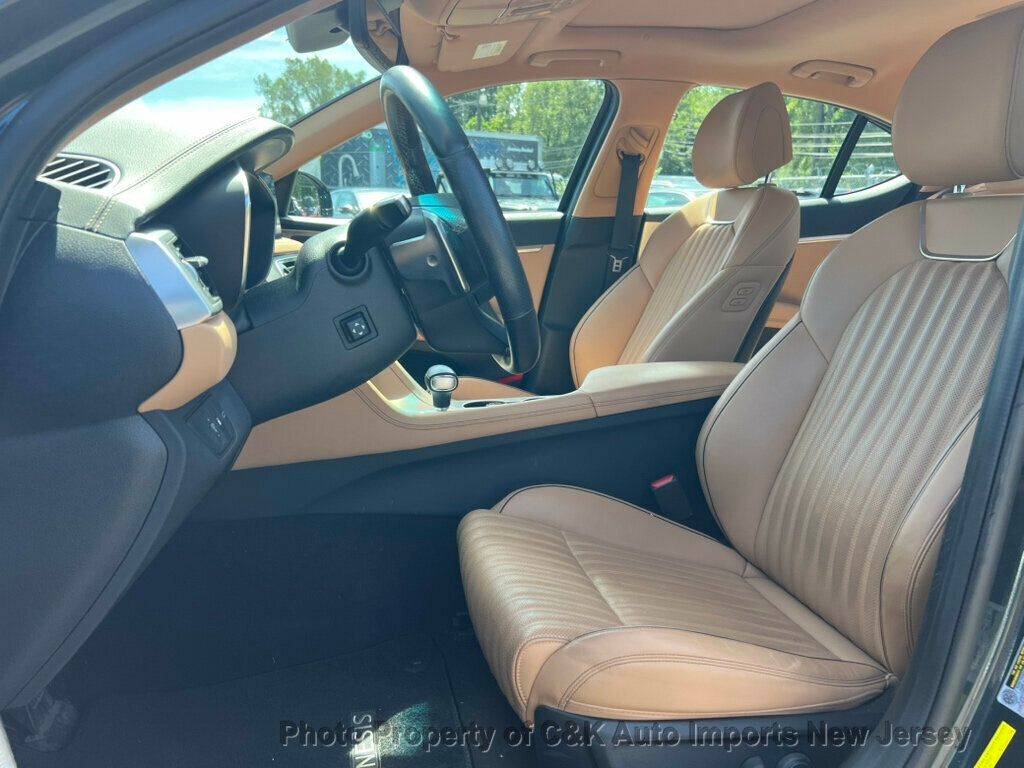 2022 Genesis G70 2.0T Prestige photo 22