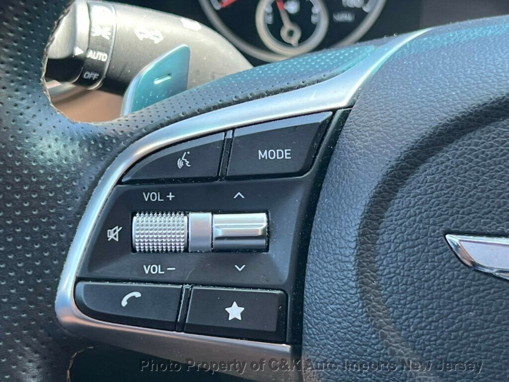 2022 Genesis G70 2.0T Prestige photo 26