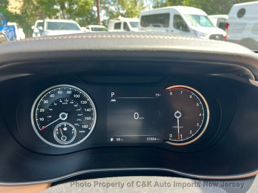 2022 Genesis G70 2.0T Prestige photo 28