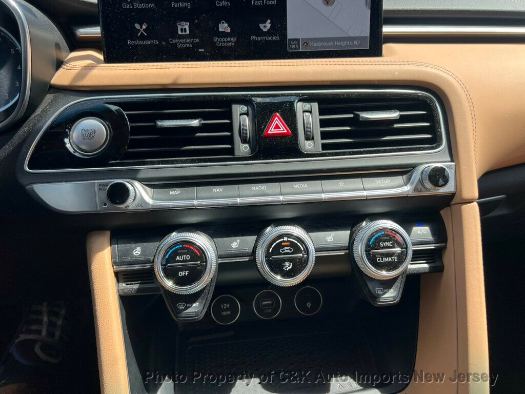 2022 Genesis G70 2.0T Prestige photo 32