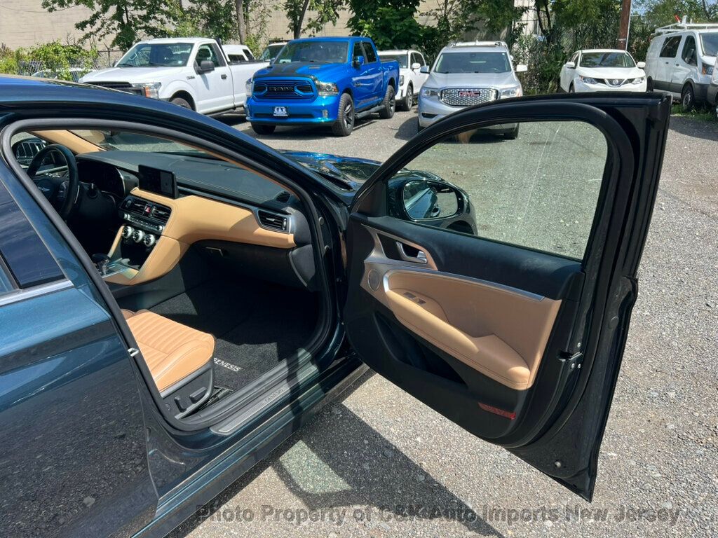 2022 Genesis G70 2.0T Prestige photo 36