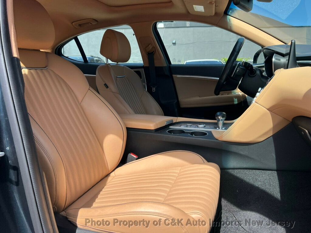 2022 Genesis G70 2.0T Prestige photo 38