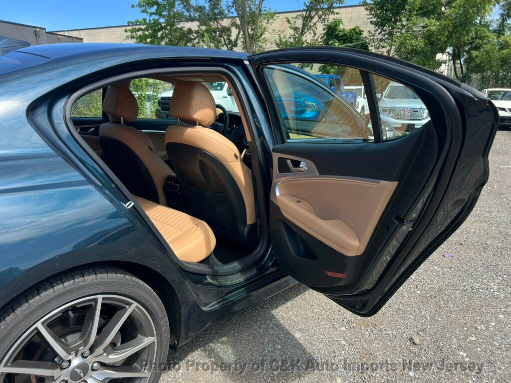 2022 Genesis G70 2.0T Prestige photo 42