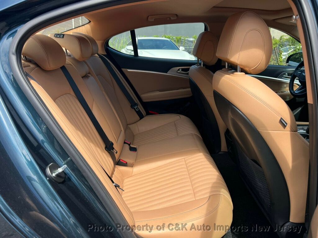 2022 Genesis G70 2.0T Prestige photo 43