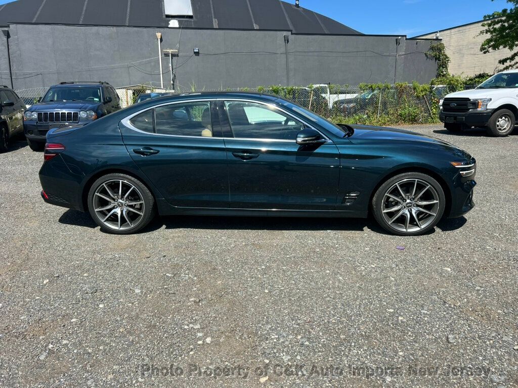 2022 Genesis G70 2.0T Prestige photo 7