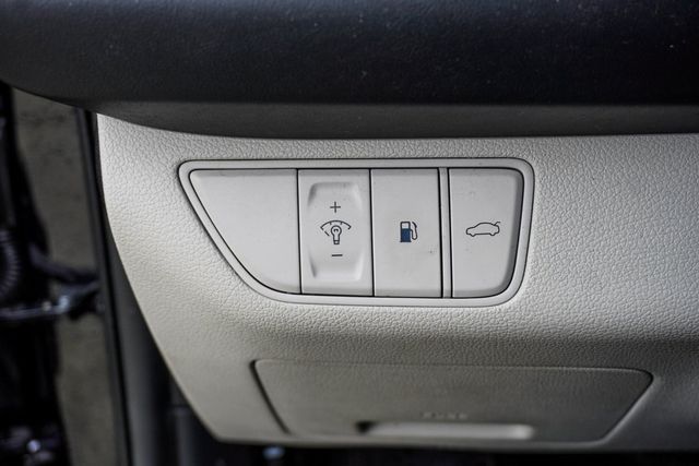 2022 Genesis G70 2.0T RWD - 22949363 - 24