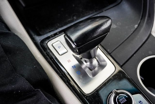 2022 Genesis G70 2.0T RWD - 22949363 - 31