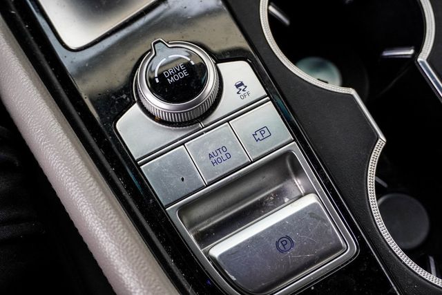 2022 Genesis G70 2.0T RWD - 22949363 - 32