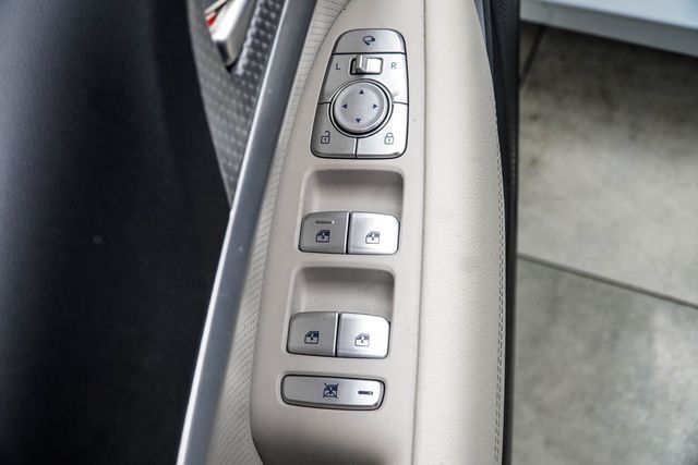 2022 Genesis G70 3.3T AWD - 23020283 - 36
