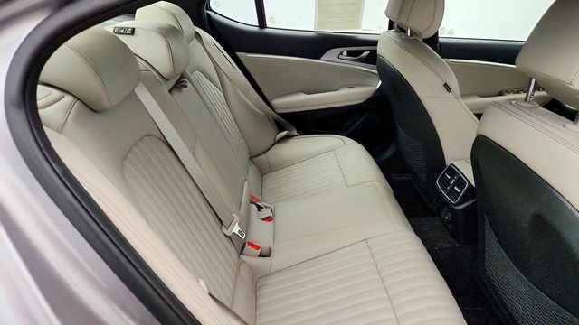 2022 Genesis G70 3.3T AWD - 23092472 - 19