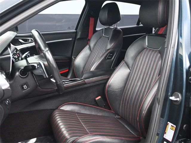 2022 Genesis G70 3.3T photo 4