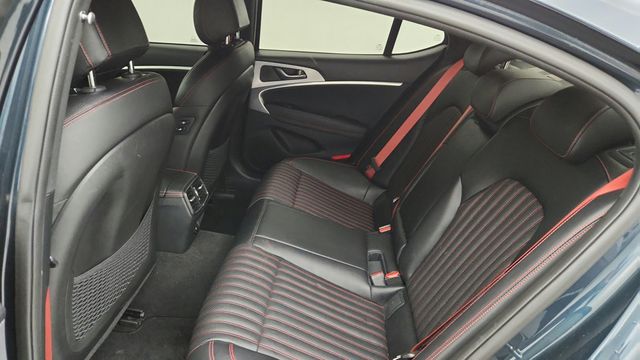 2022 Genesis G70 3.3T RWD w/ Sport Advanced Pkg - 23081018 - 21