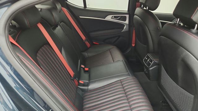 2022 Genesis G70 3.3T RWD w/ Sport Advanced Pkg - 23081018 - 22