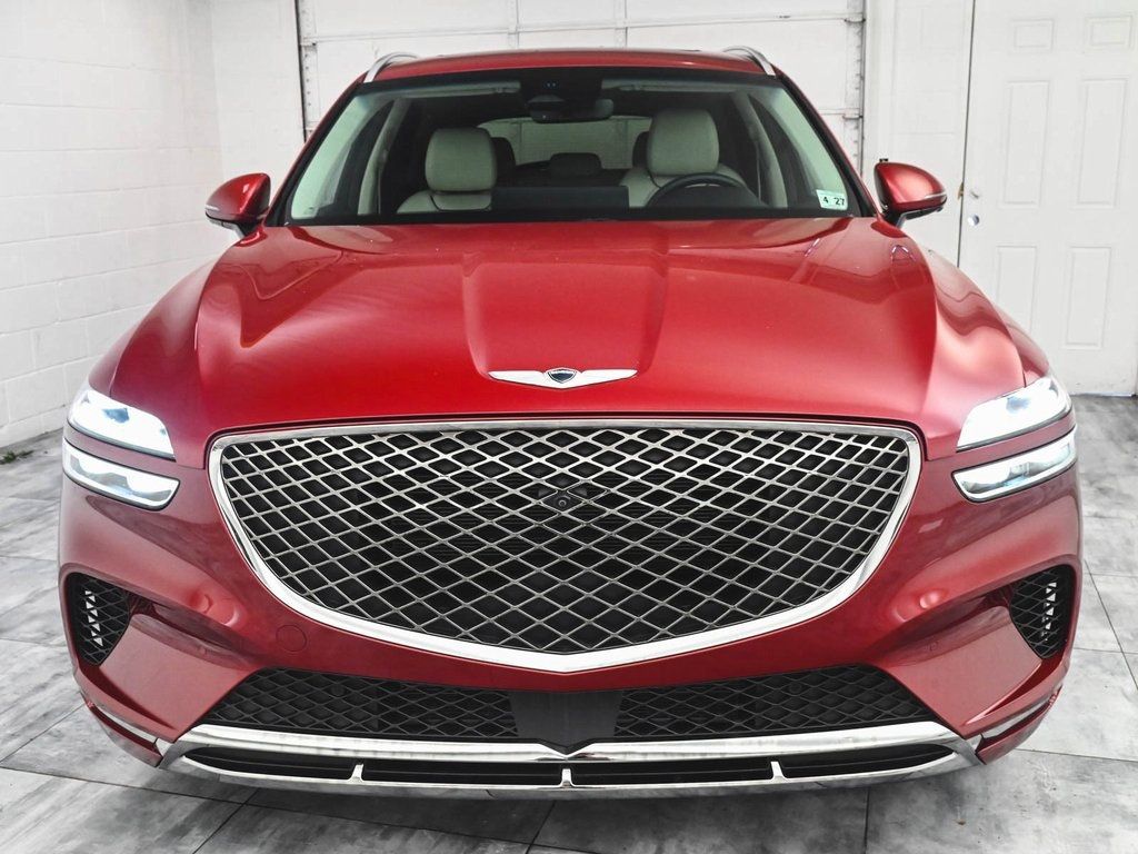 2022 Genesis GV70 2.5T Advanced photo 2