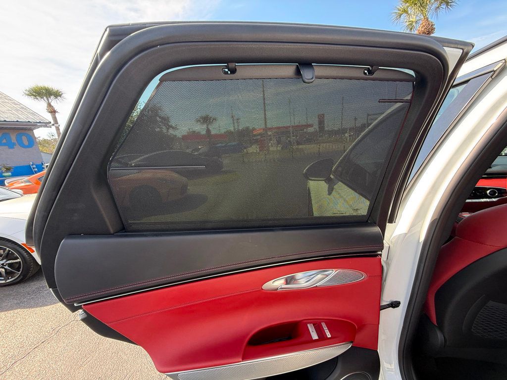 2022 Genesis GV70 2.5T AWD - 22951530 - 26