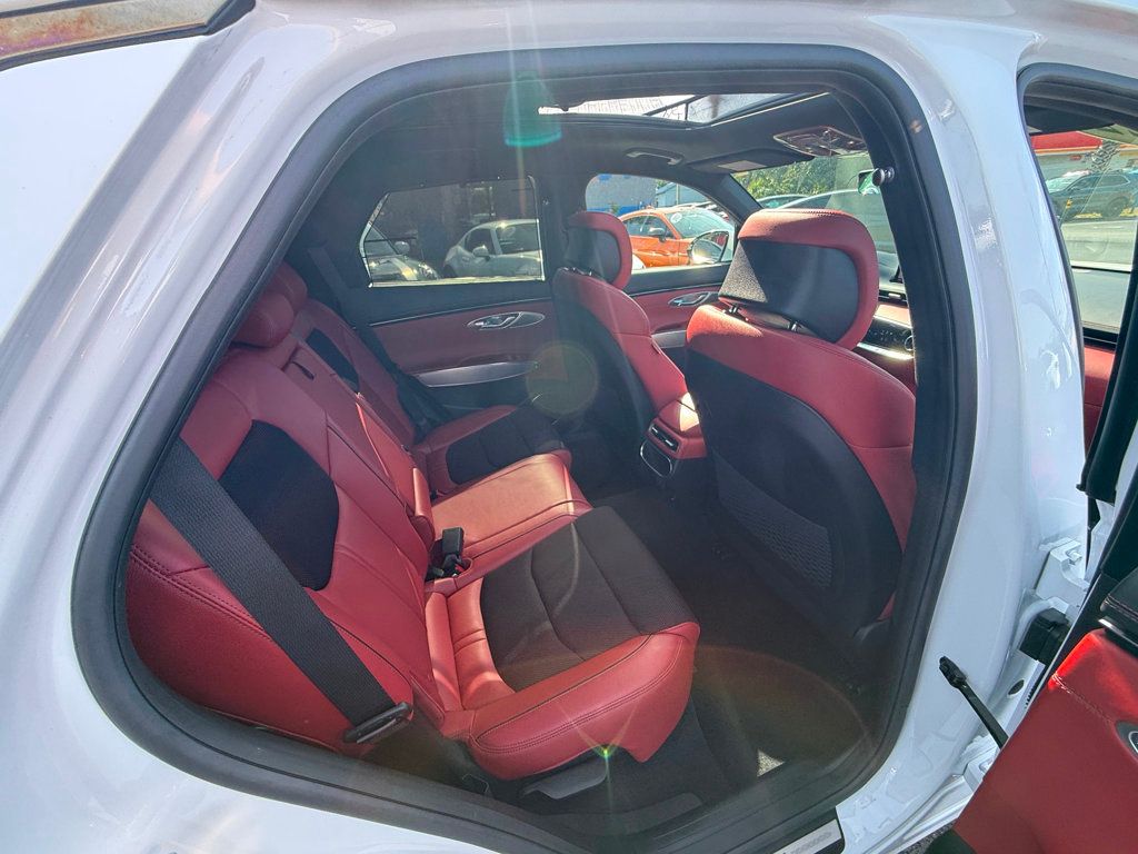 2022 Genesis GV70 2.5T AWD - 22951530 - 31