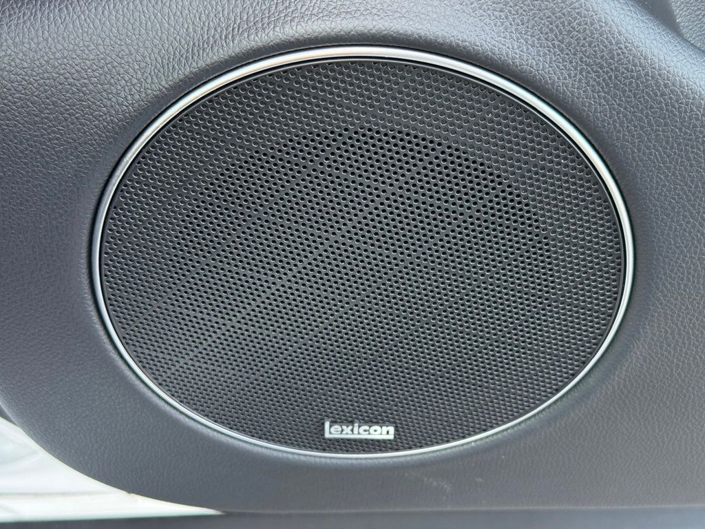 2022 Genesis GV70 2.5T AWD - 22951530 - 38