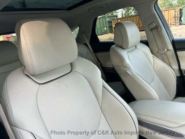 2022 Genesis GV70 2.5T AWD - 23069075 - 32