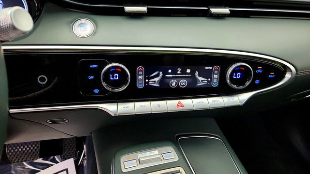 2022 Genesis GV70 2.5T AWD - 23090414 - 17