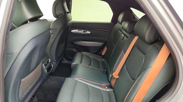 2022 Genesis GV70 2.5T AWD - 23090414 - 22