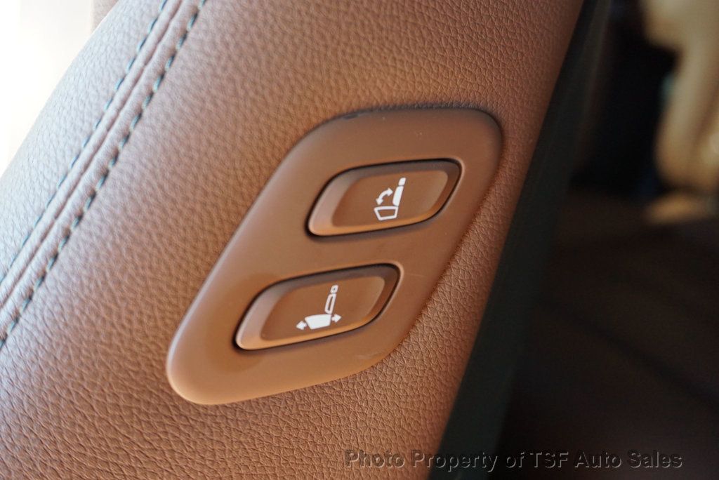 2022 Genesis GV70 2.5T Advanced Select photo 42