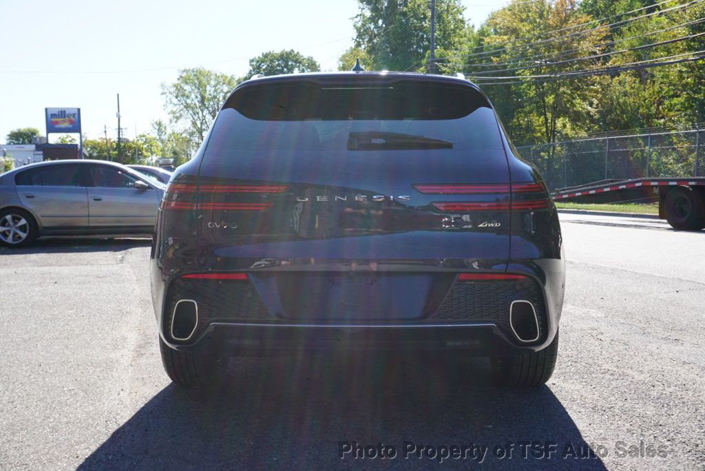 2022 Genesis GV70 2.5T Advanced Select photo 6