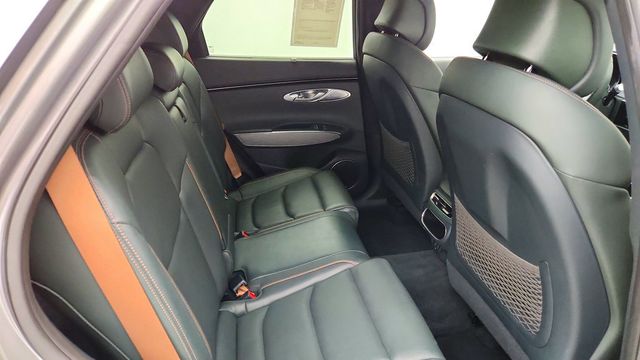 2022 Genesis GV70 2.5T AWD Advanced w/ Select Pkg, Pano Roof & Lexicon Audio - 23090414 - 24