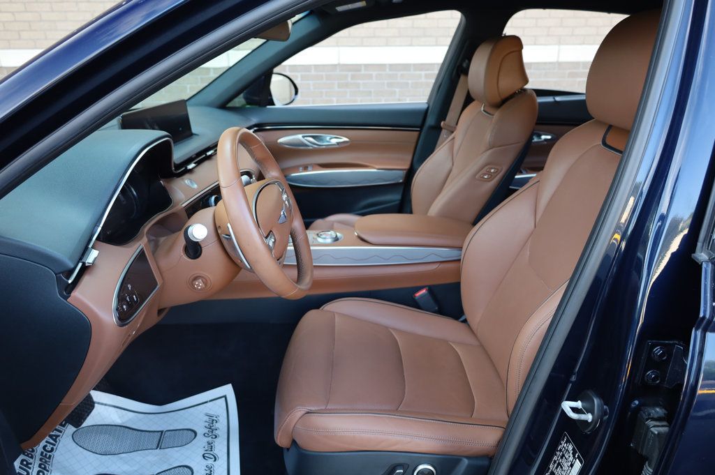 2022 Genesis GV70 2.5T Advanced photo 13