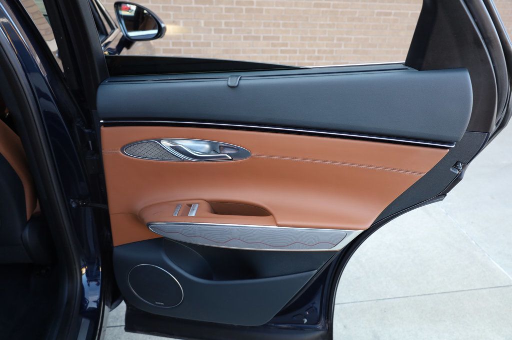 2022 Genesis GV70 2.5T Advanced photo 20